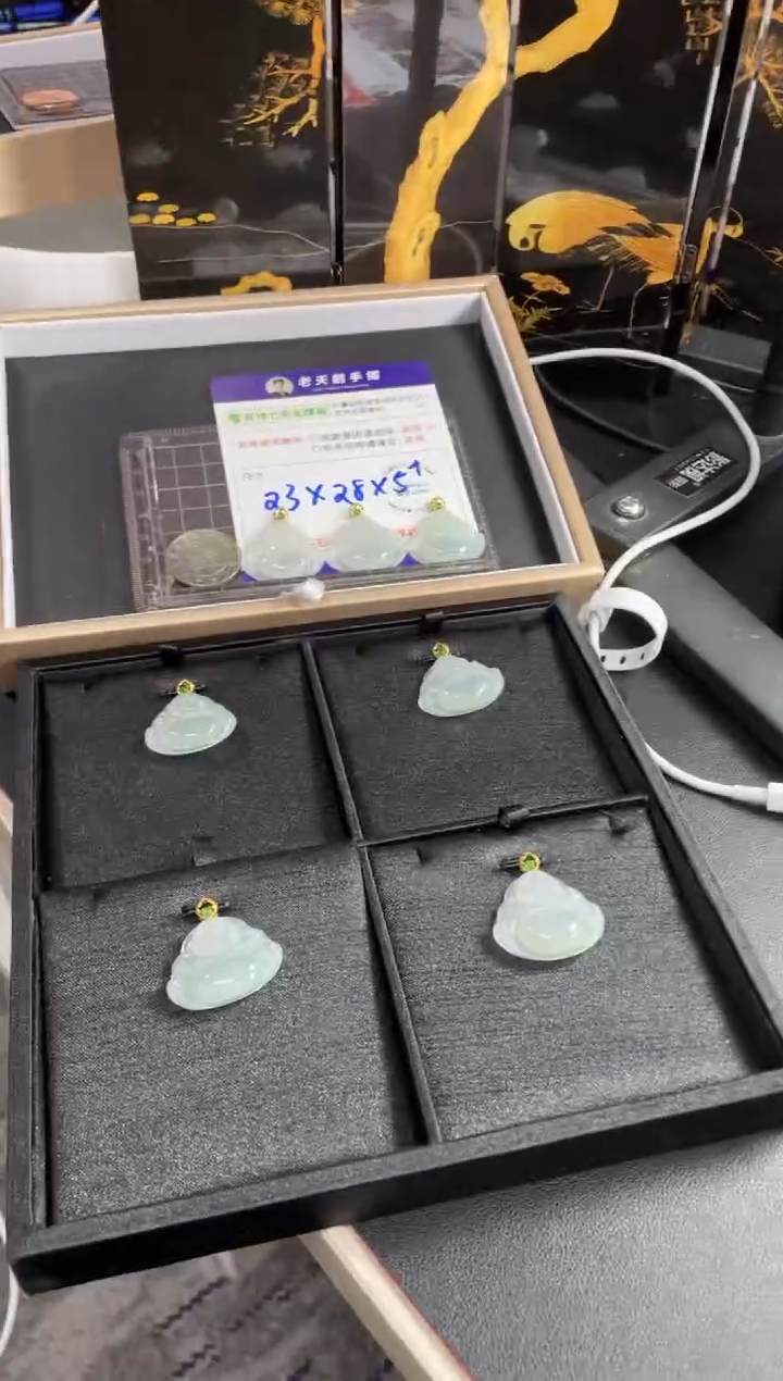 【闪购商品】翡翠挂件18K金镶嵌佛公FL20多样性发其一CP配绳