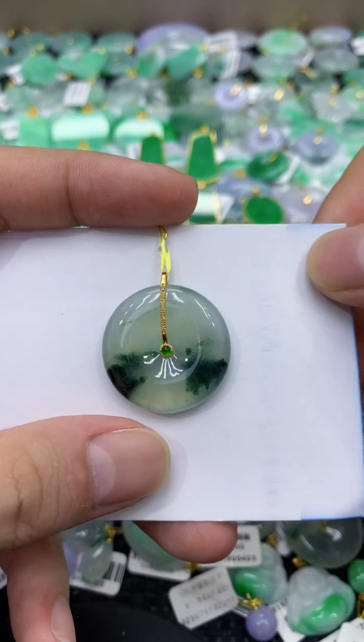 颈饰18K金镶嵌翡翠天然缅甸翡翠A货