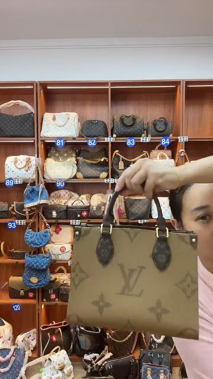 确认收货满意，返现100、25