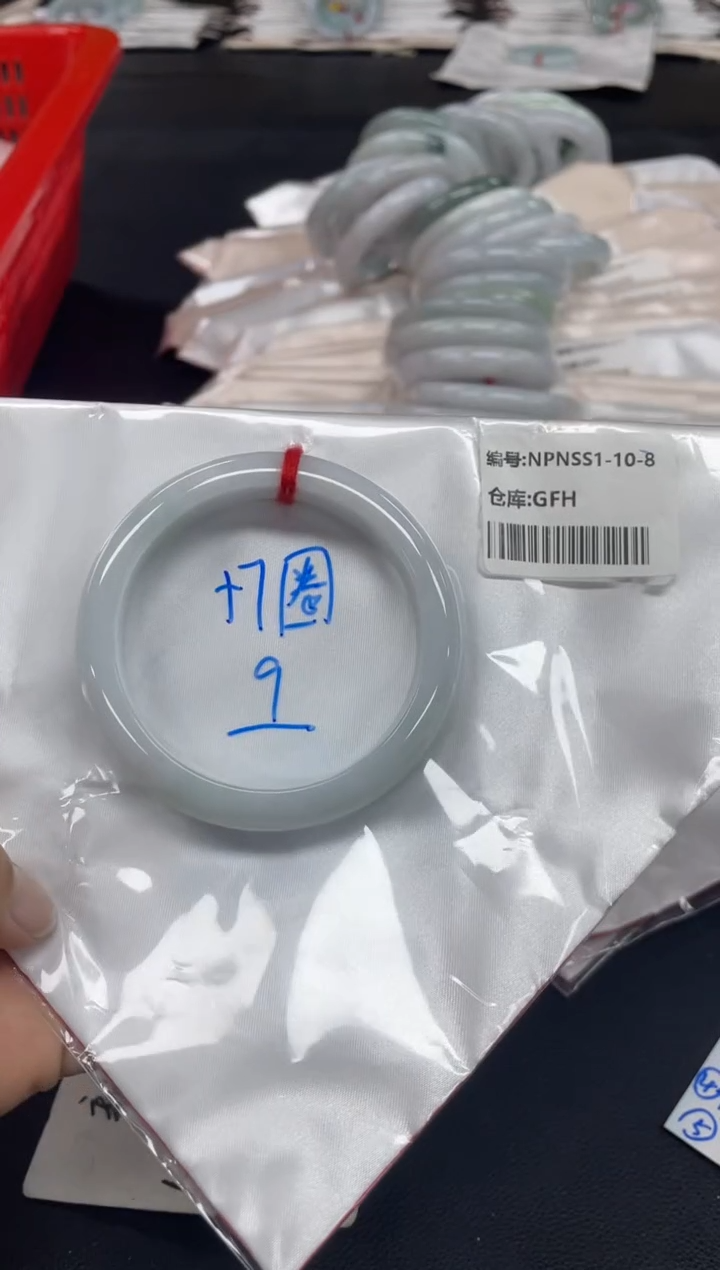 未镶嵌手镯翡翠翡翠手镯