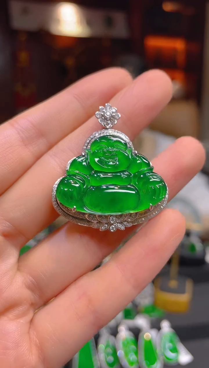 【闪购商品】翡翠颈饰18K金镶嵌117993天然A货翡翠佛工吊坠