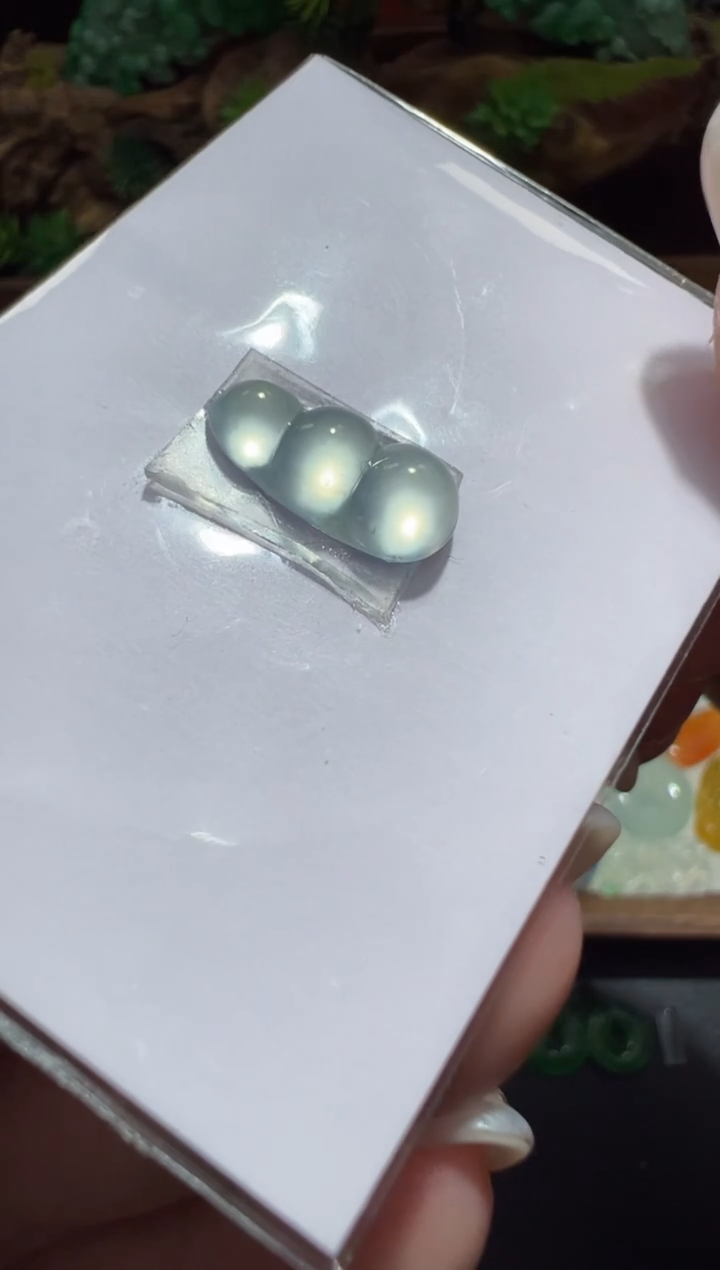 未镶嵌定制翡翠14.4*6.7*4.5豆子