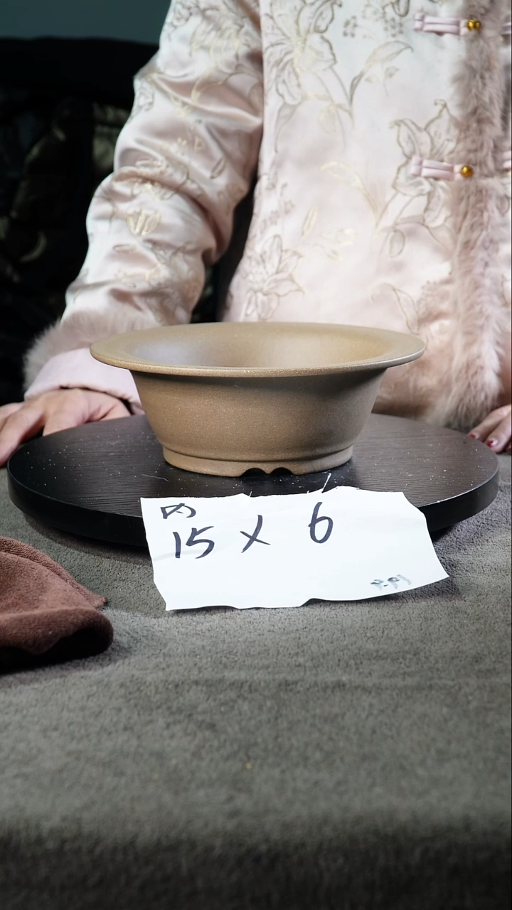 宜兴紫砂小花盆盆 