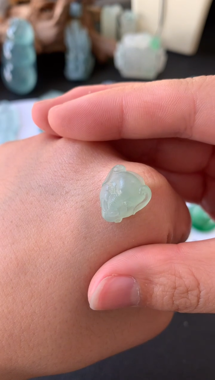 【闪购商品】定制翡翠未镶嵌翡翠