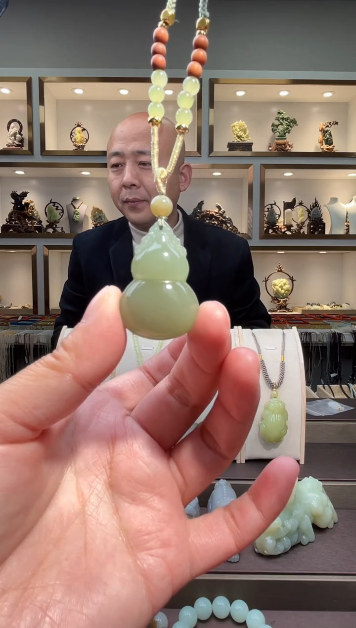 颈饰未镶嵌和田玉苏