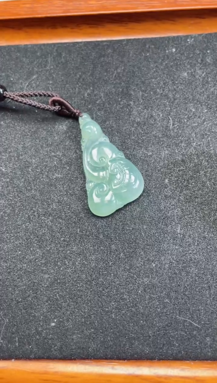 【闪购商品】翡翠颈饰未镶嵌如意