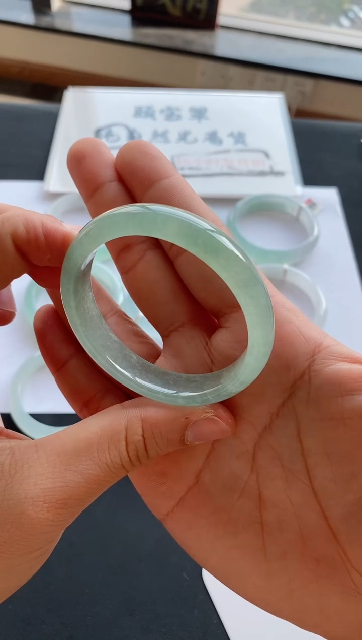 【闪购商品】翡翠手镯未镶嵌37号53.5*48*12.7*7.8