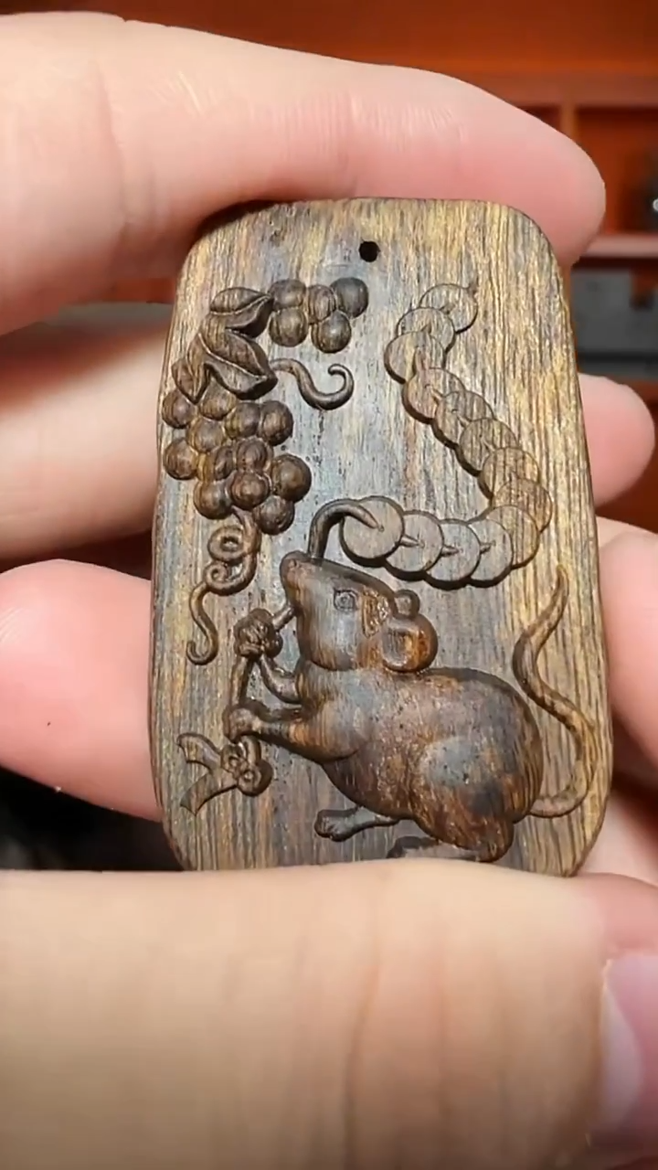 沉香吊坠321号生肖鼠多样性发一