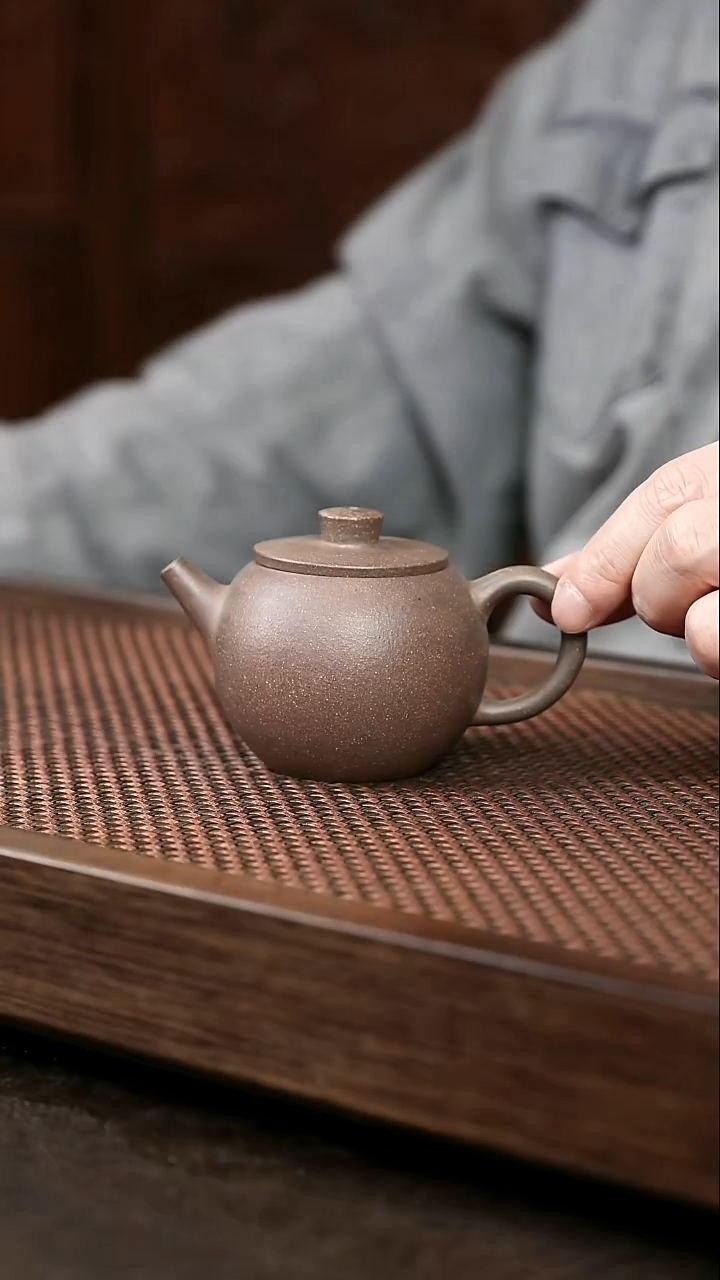 茶壶紫砂岩中泥巨轮 