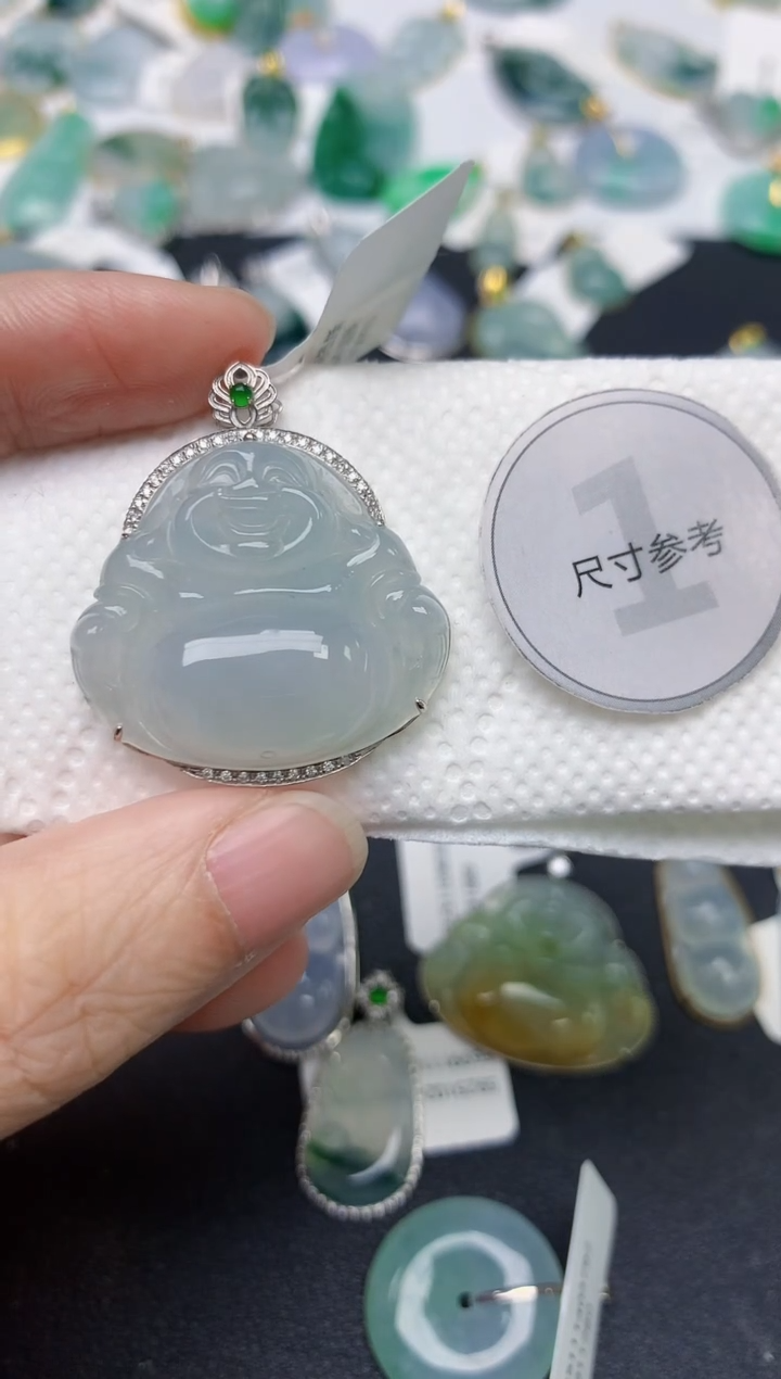 颈饰18K金镶嵌翡翠天然缅甸A货翡翠