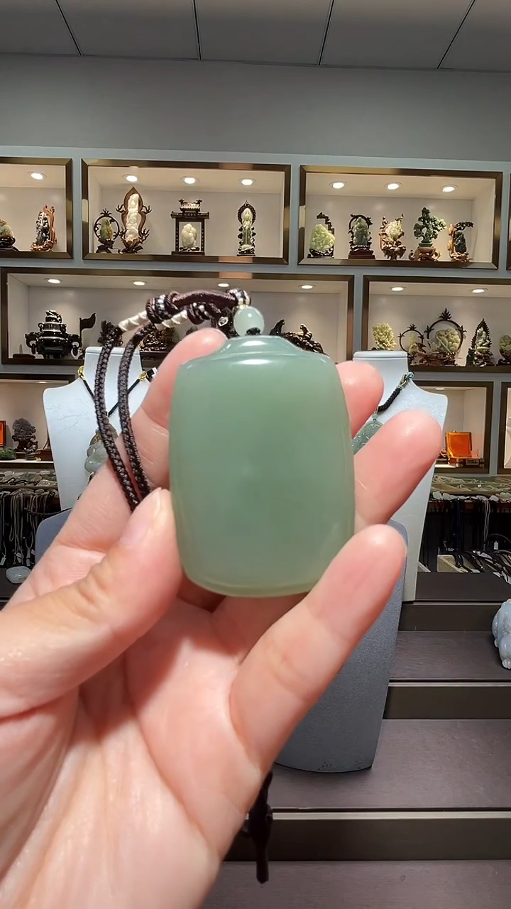 和田玉未镶嵌车挂苏