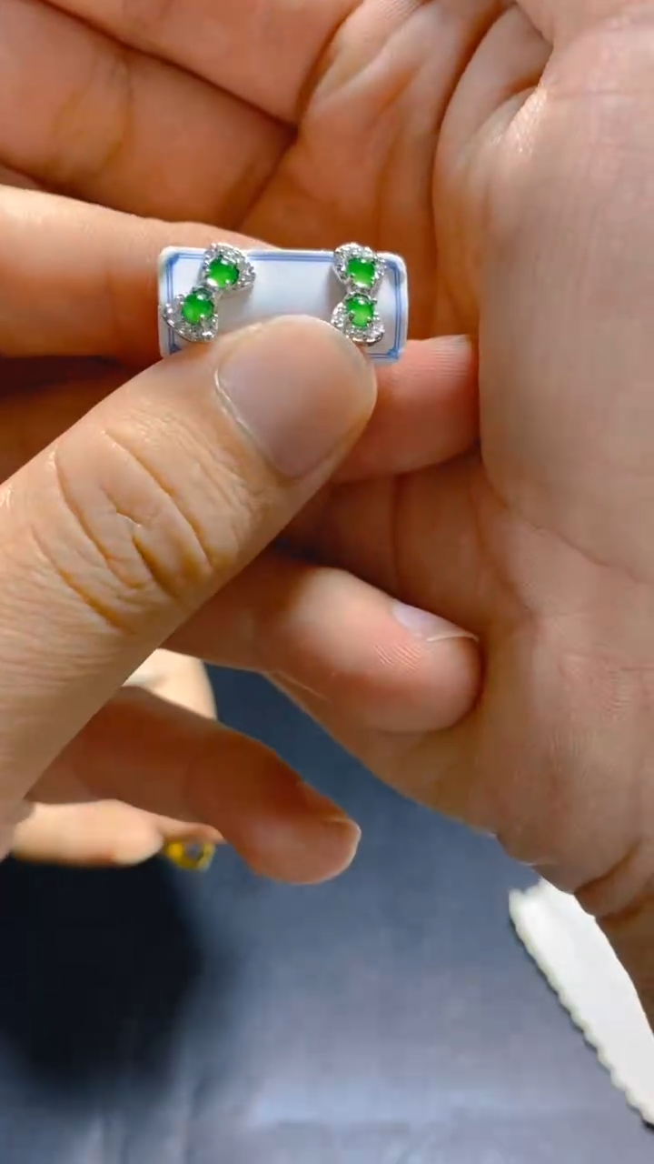 【闪购商品】翡翠耳饰未镶嵌1035200724多样性发一