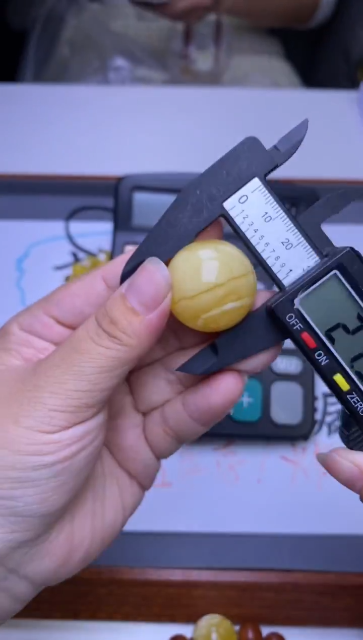 裸石琥珀未镶嵌大小姐珠宝严选84