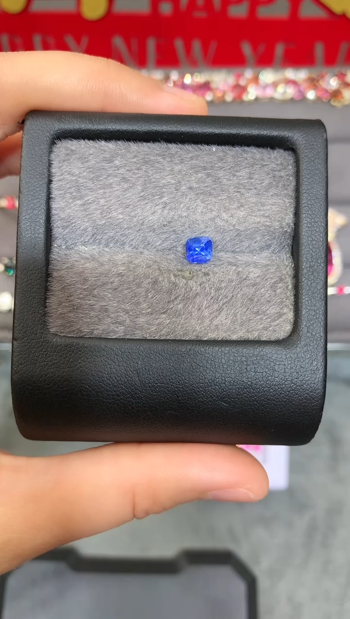 【闪购商品】定制蓝宝石裸石未镶嵌枕型 蓝宝石 1.03ct