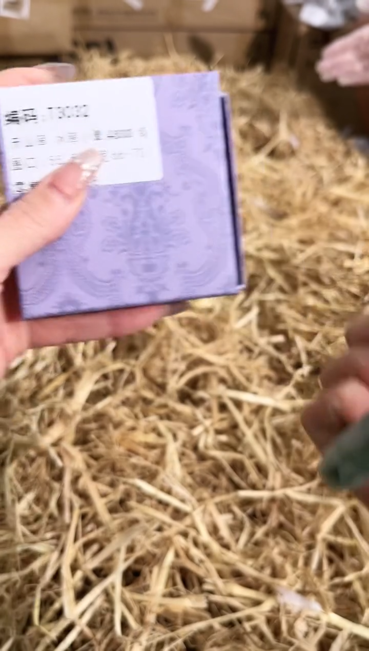 未镶嵌手镯石英质玉T3032