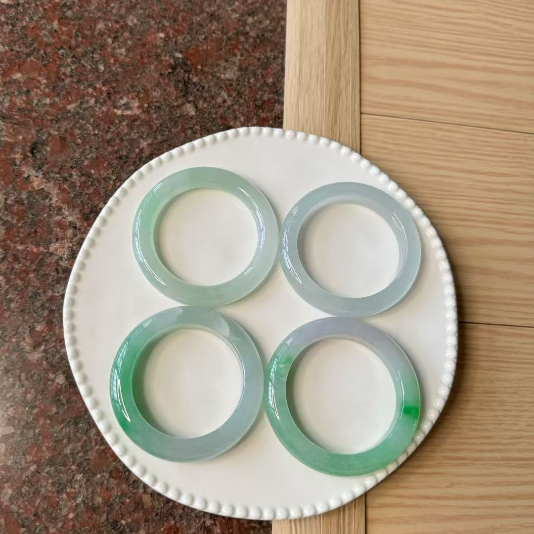 【玉佳人】 时尚经典冰透手镯美人镯多样性发其一H11