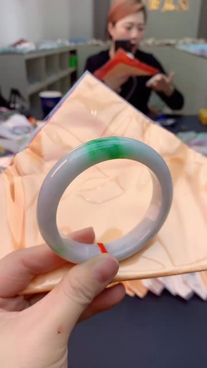 【闪购商品】翡翠手镯未镶嵌0615898673