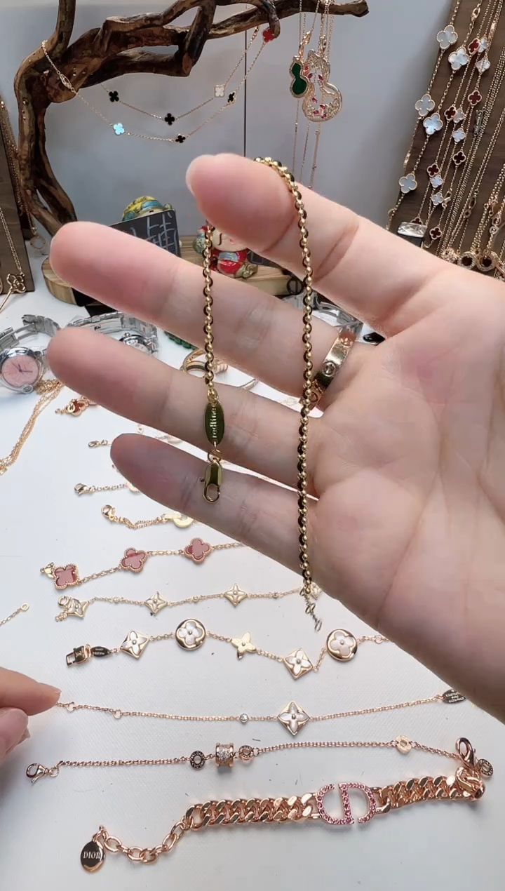 瓷片彧贤聚宝阁二号铺