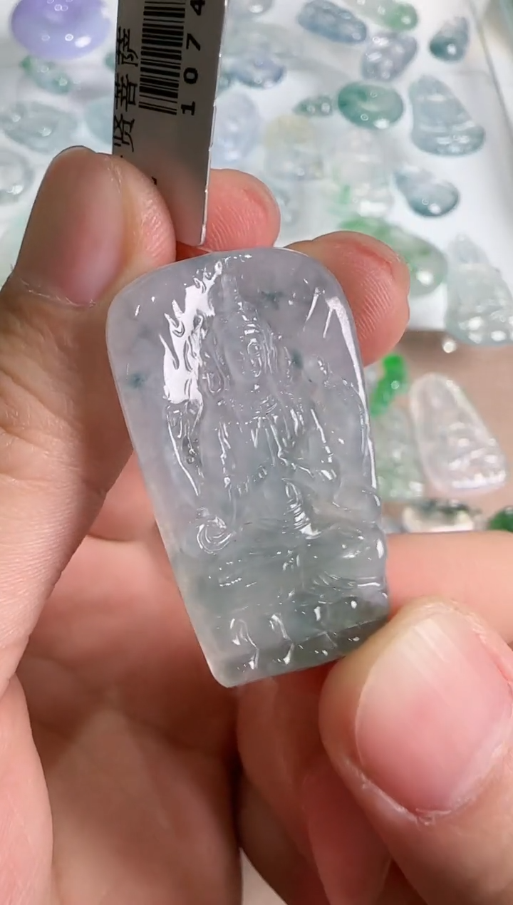 【闪购商品】翡翠吊坠(不含链)未镶嵌··