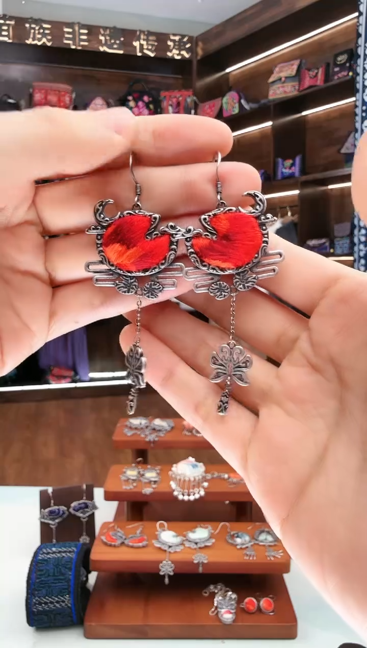 【闪购商品】织绣123蚩梦苗族古绣