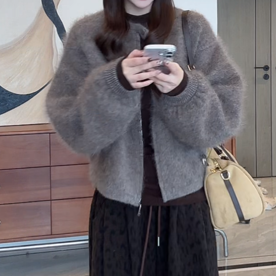 2025纯色慵懒风韩版时尚百搭纯色毛衣女冬季新款圆领针织衫外套