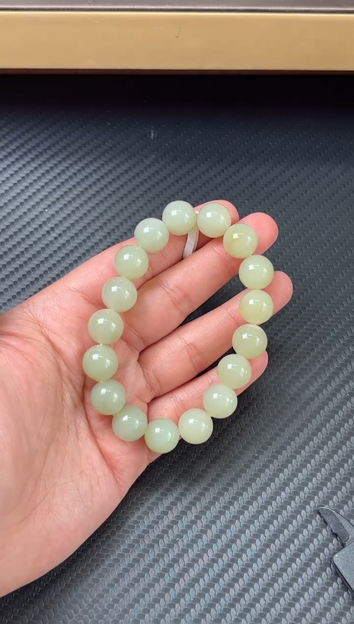 未镶嵌手串和田玉若羌微色差卡12pmLM