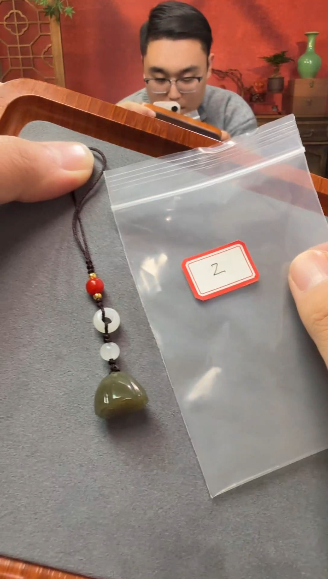 未镶嵌和田玉把件莲蓬