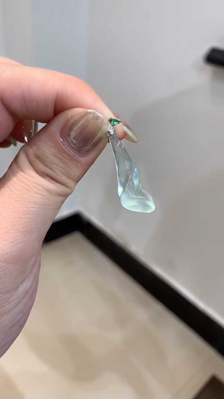 未镶嵌蛇纹石玉吊坠(不含链)随