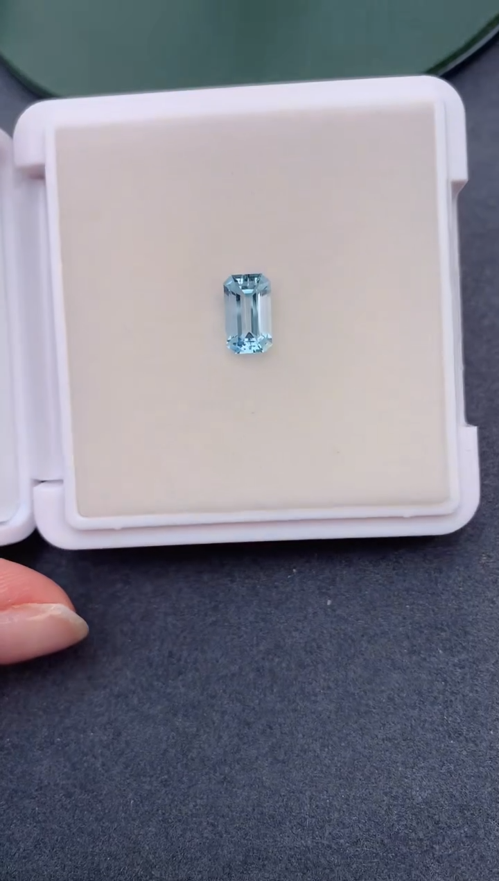 【闪购商品】海蓝宝石裸石未镶嵌1.5ct海蓝宝