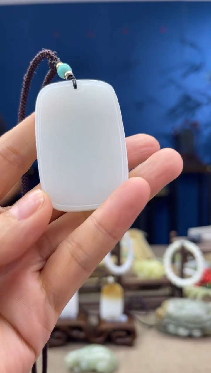 和田玉未镶嵌颈饰1