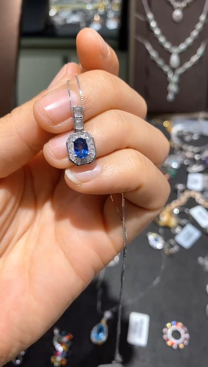 颈饰蓝宝石银S925镶嵌吊坠