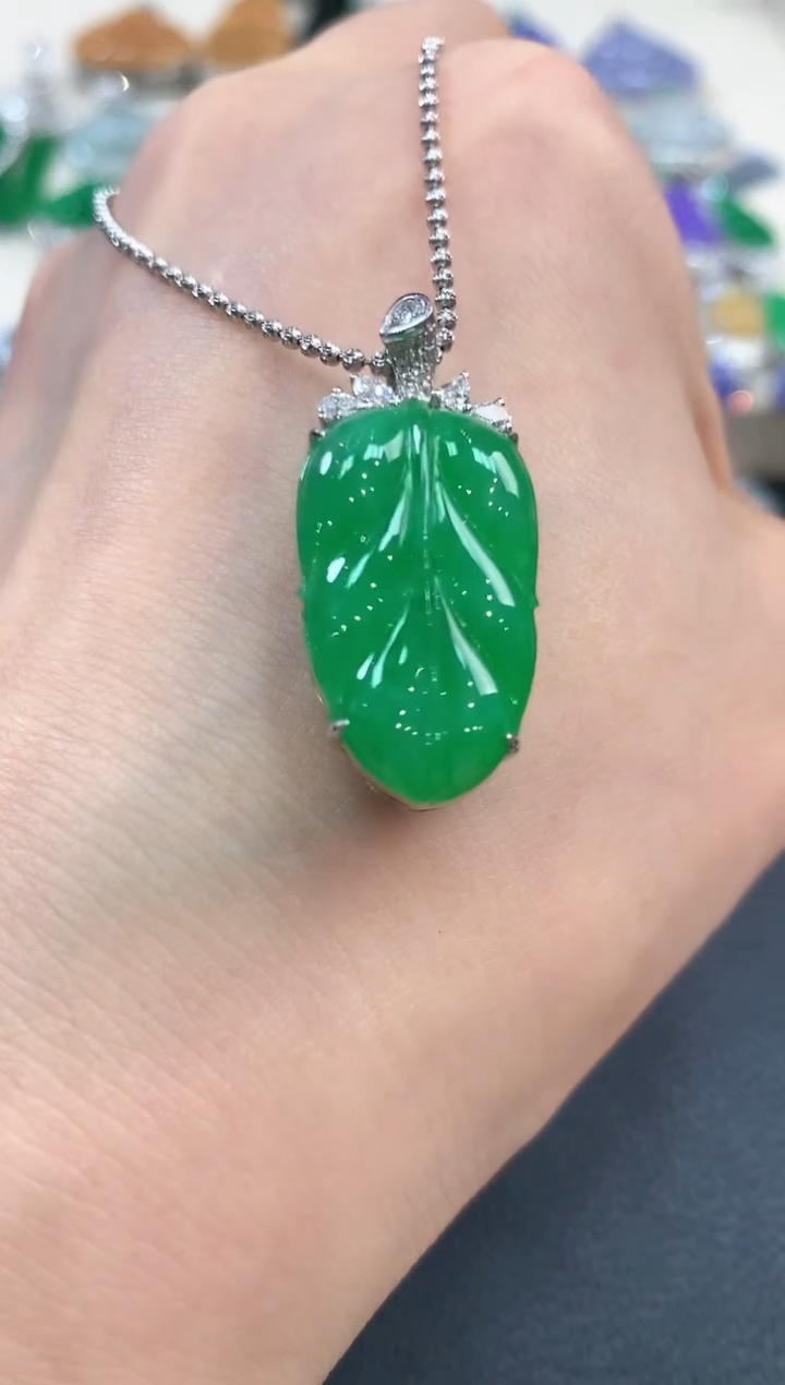 【闪购商品】翡翠吊坠(不含链)18K金镶嵌m52