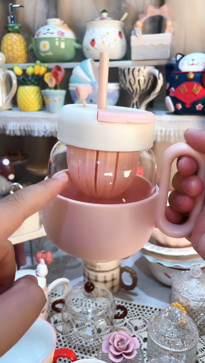 【闪购商品】瓷片粉色吸管杯 质量好发货快放心拍