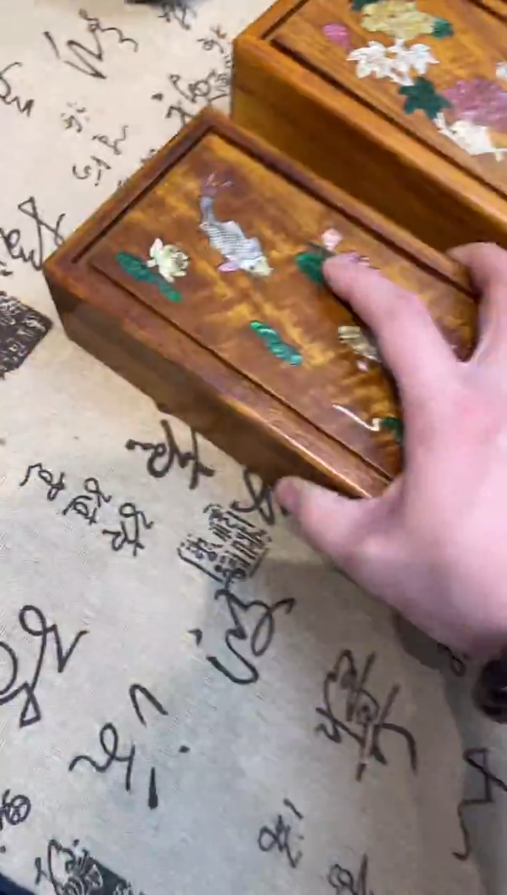 黄花梨/降香黄檀黄花梨机关盒大图案随机发货