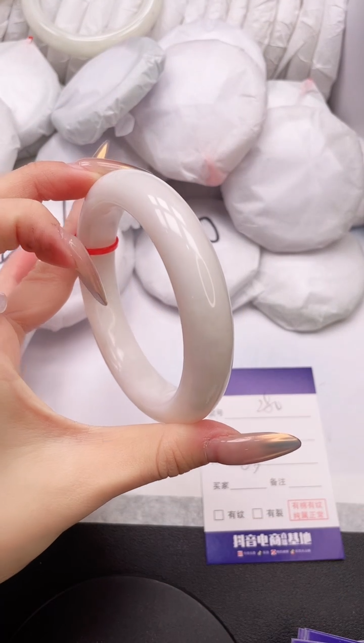 【闪购商品】和田玉手镯未镶嵌15K280-63