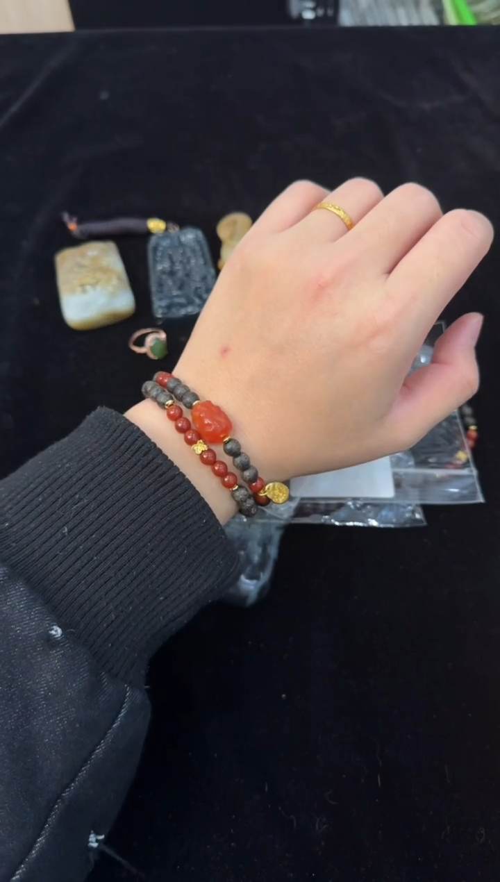 未镶嵌手链玛瑙/玉髓多圈手串-112904