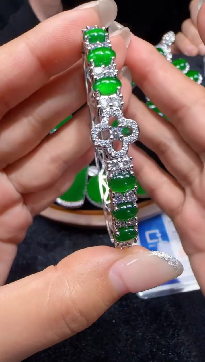 未镶嵌定制翡翠翡翠手镯20