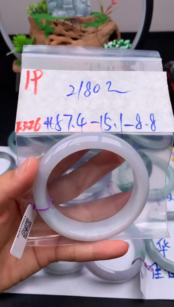 定制翡翠未镶嵌毛货需精细抛光拍一发一