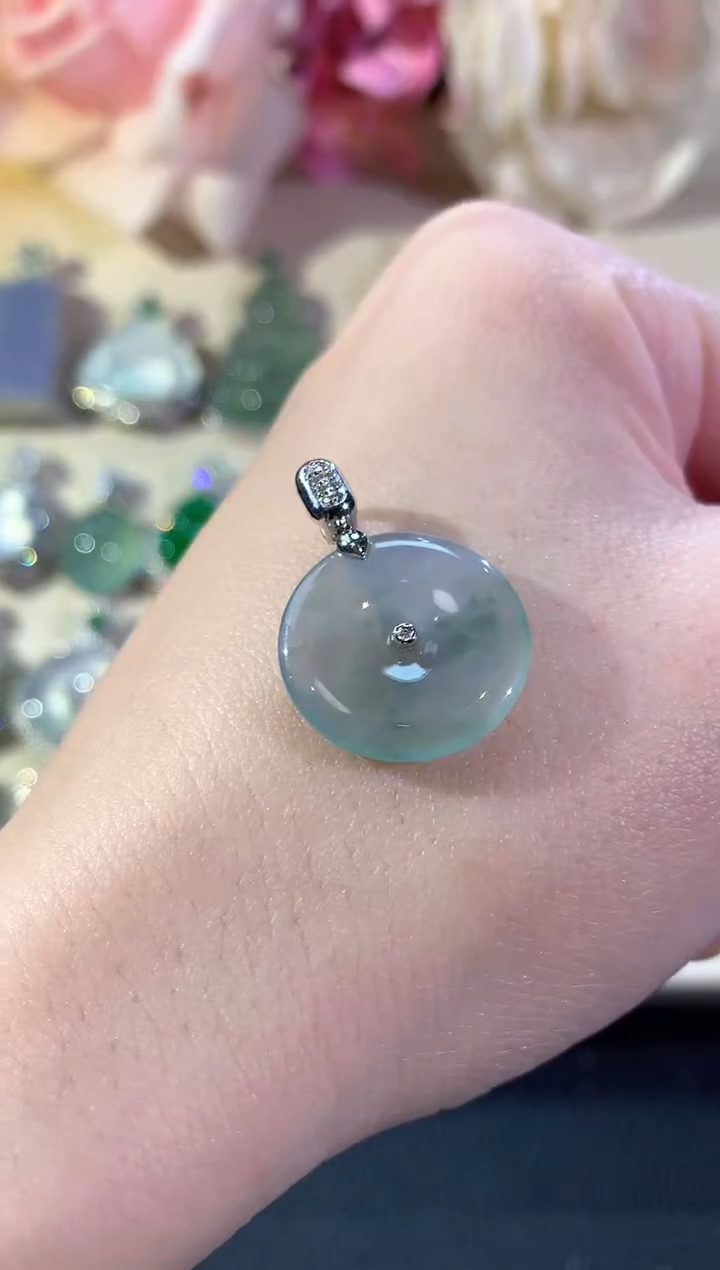 吊坠(不含链)18K金镶嵌翡翠冬日珠宝W2