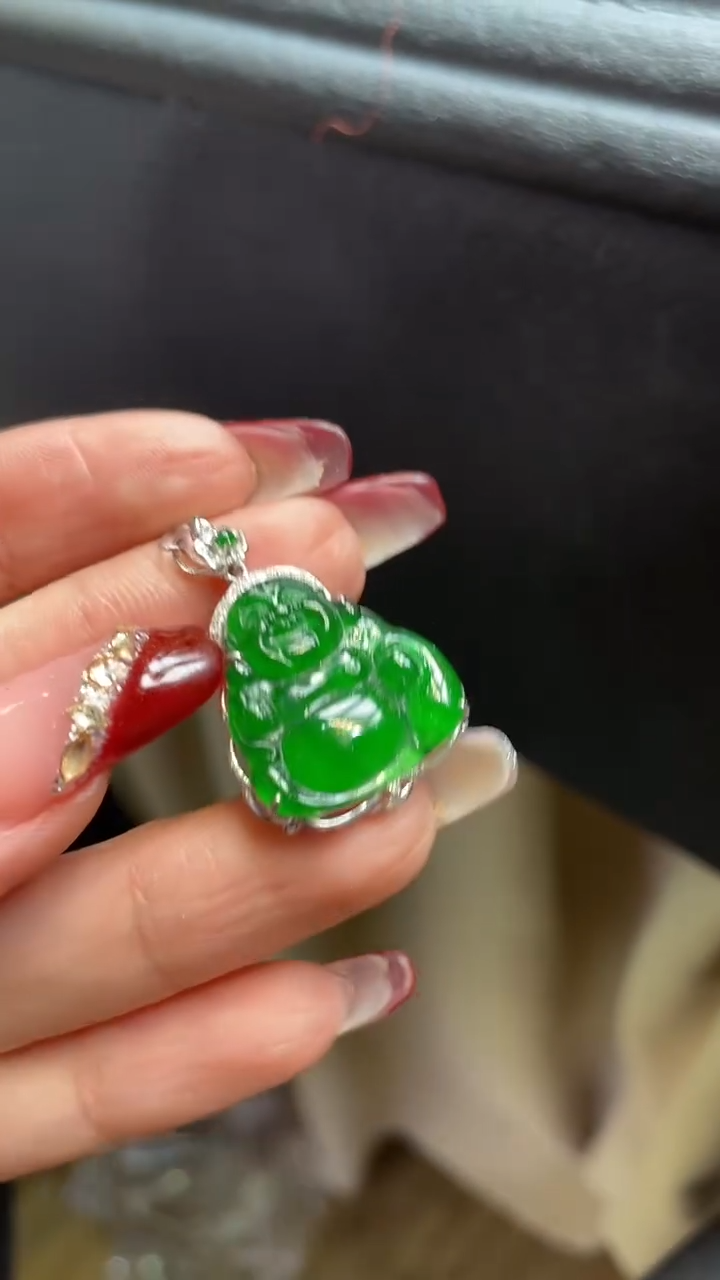 【闪购商品】翡翠颈饰未镶嵌      *110