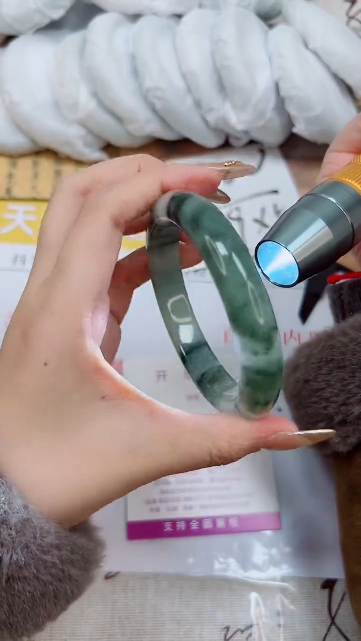 【闪购商品】石英质玉手镯未镶嵌K366-60