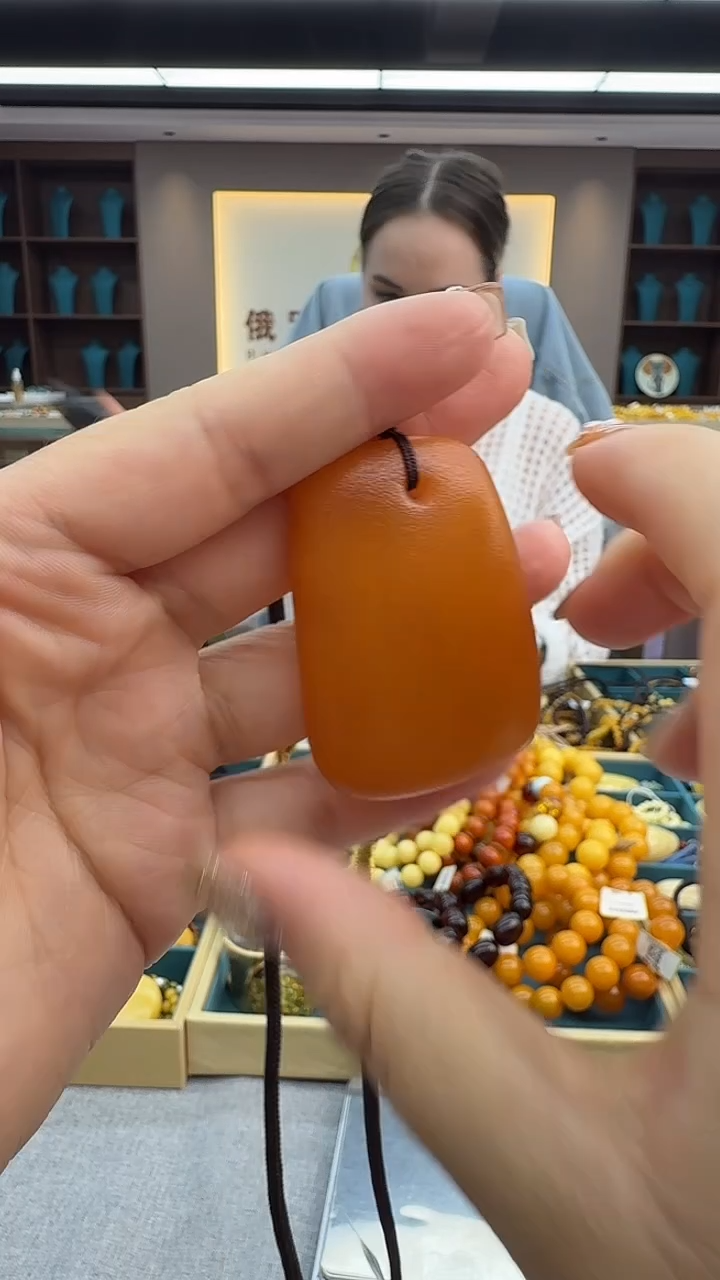 琥珀颈饰未镶嵌88假一罚三
