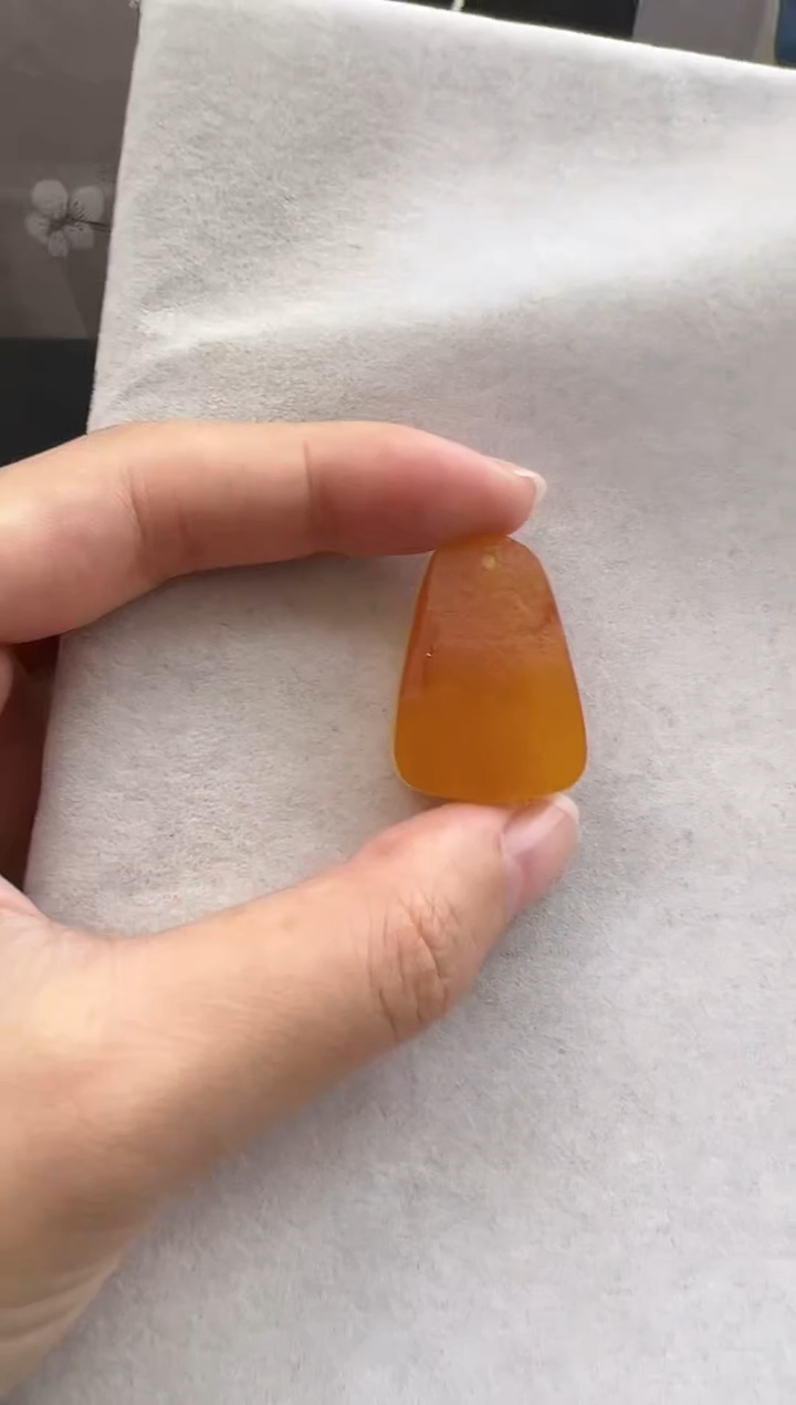 【闪购商品】琥珀裸石未镶嵌10115018-手机坠