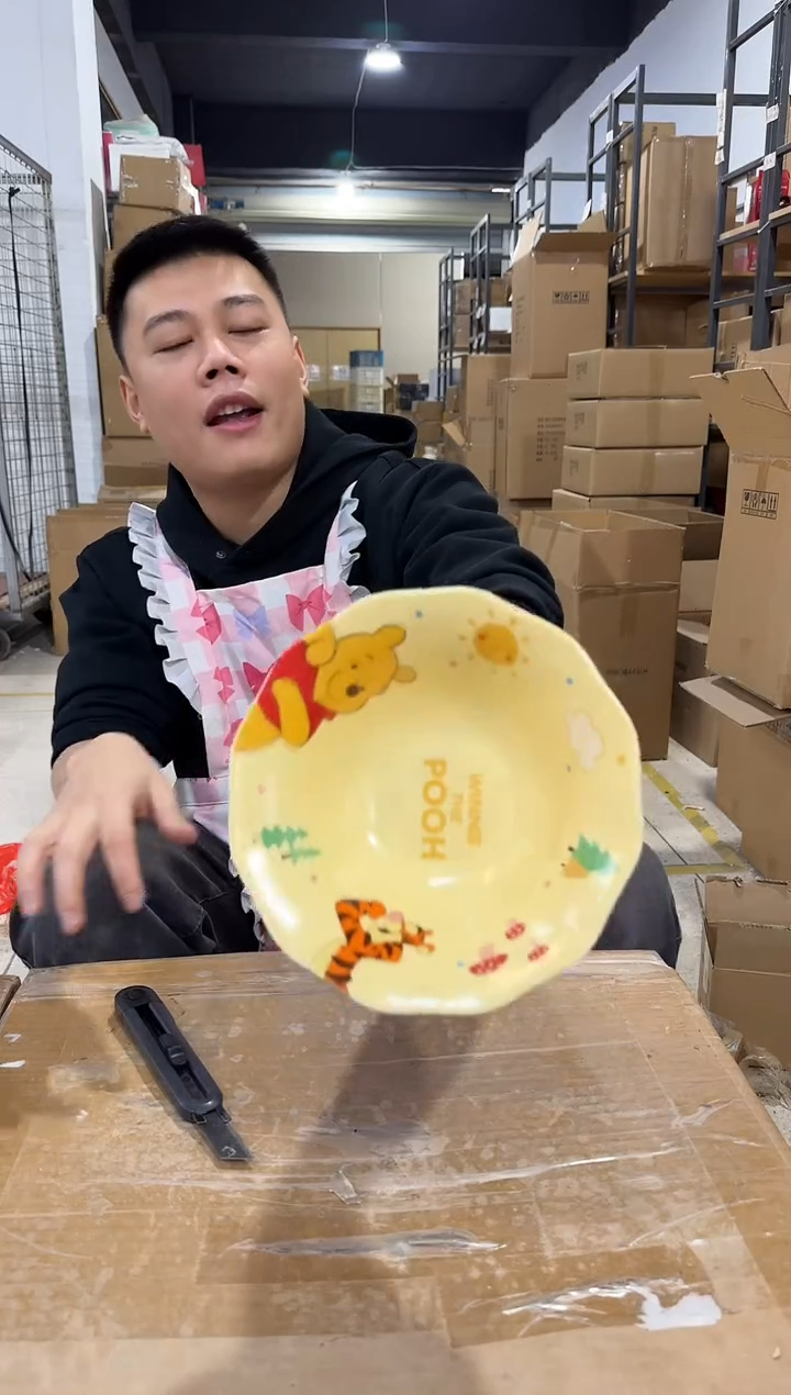 瓷片维尼八英寸餐盘