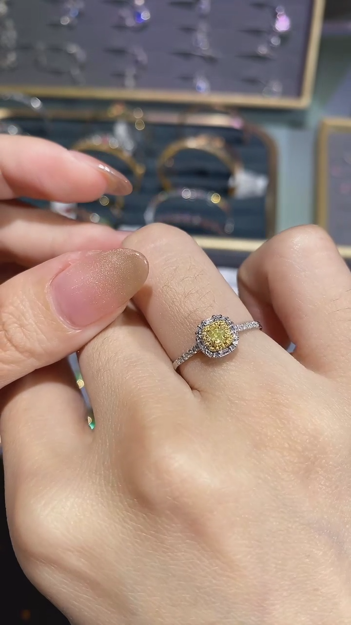 【闪购商品】钻石戒指/指环18K金镶嵌戒指