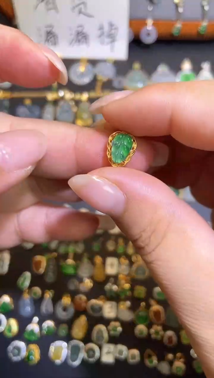 翡翠银S925镶嵌吊坠(不含链)1