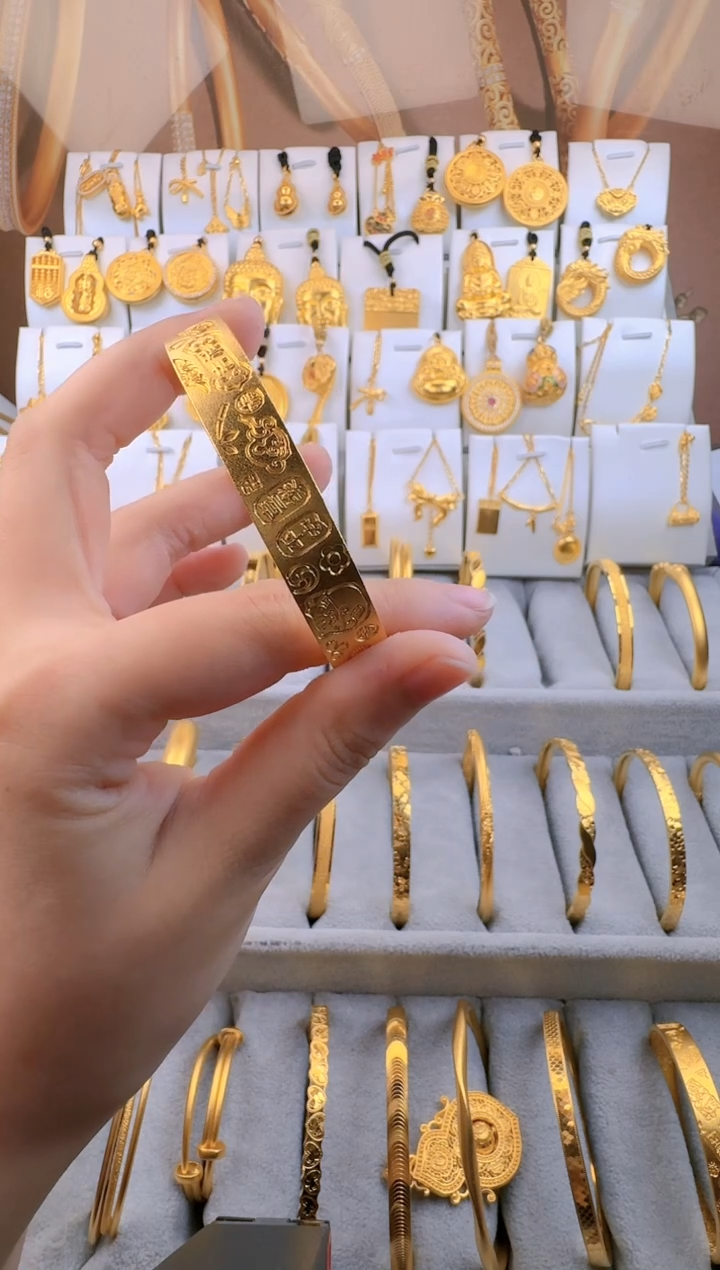 无足银暴富爆美吉言手镯    总重39g外2.9g