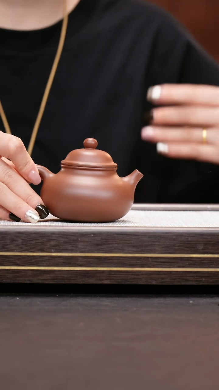 茶壶紫砂老紫泥  容天