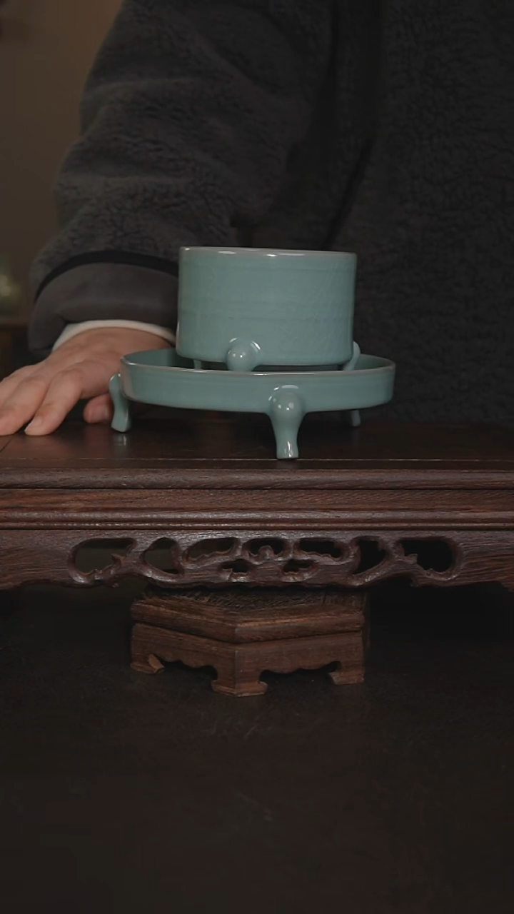 摆件瓷仿古手工三足笔洗+三足炫纹尊