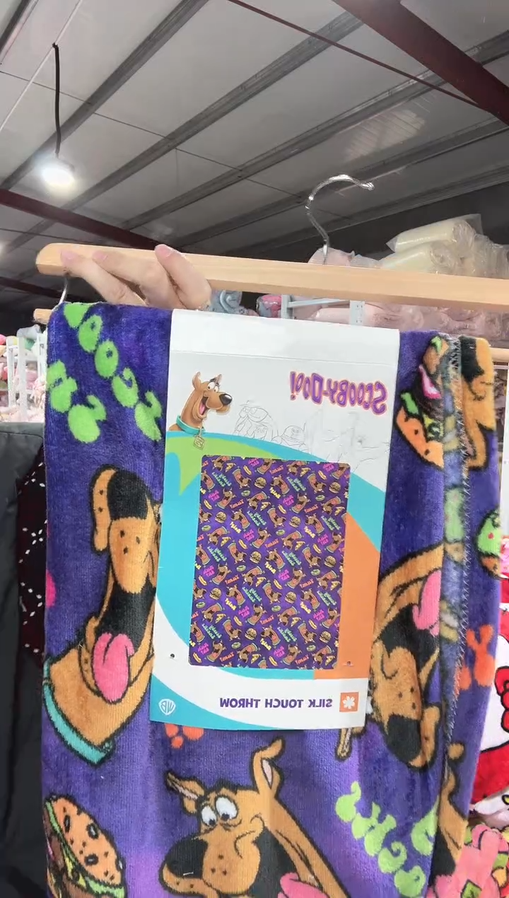 满35包邮   瑕疵  衣架 130*180  左右绒毯子